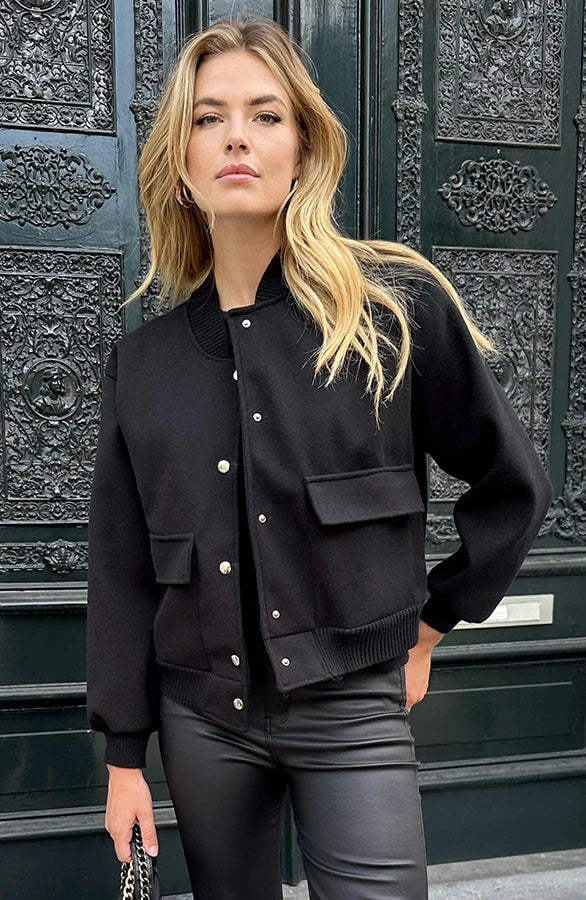 Isla All Day Bomber - te combineren met elke outfit!