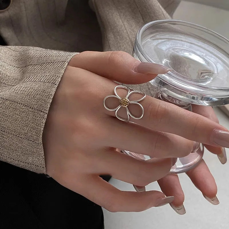 Petala Ring