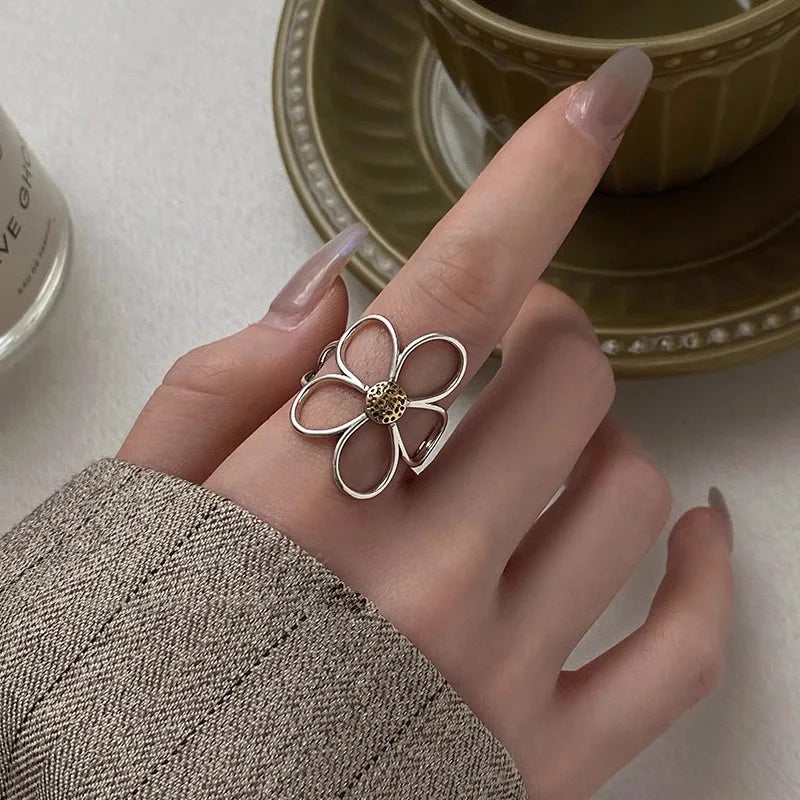 Petala Ring
