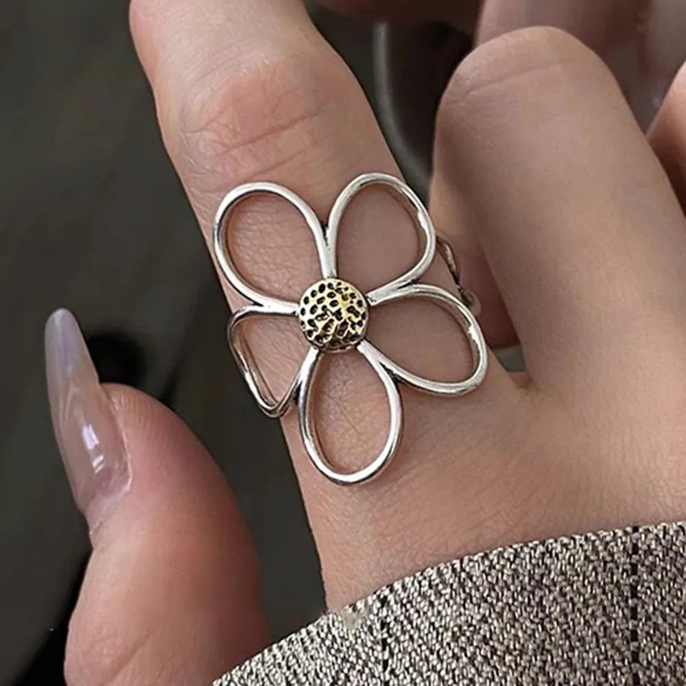 Petala Ring